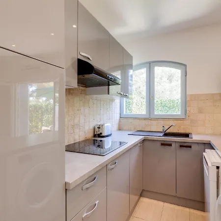 Apartman Calanques Des Issambres-2 *